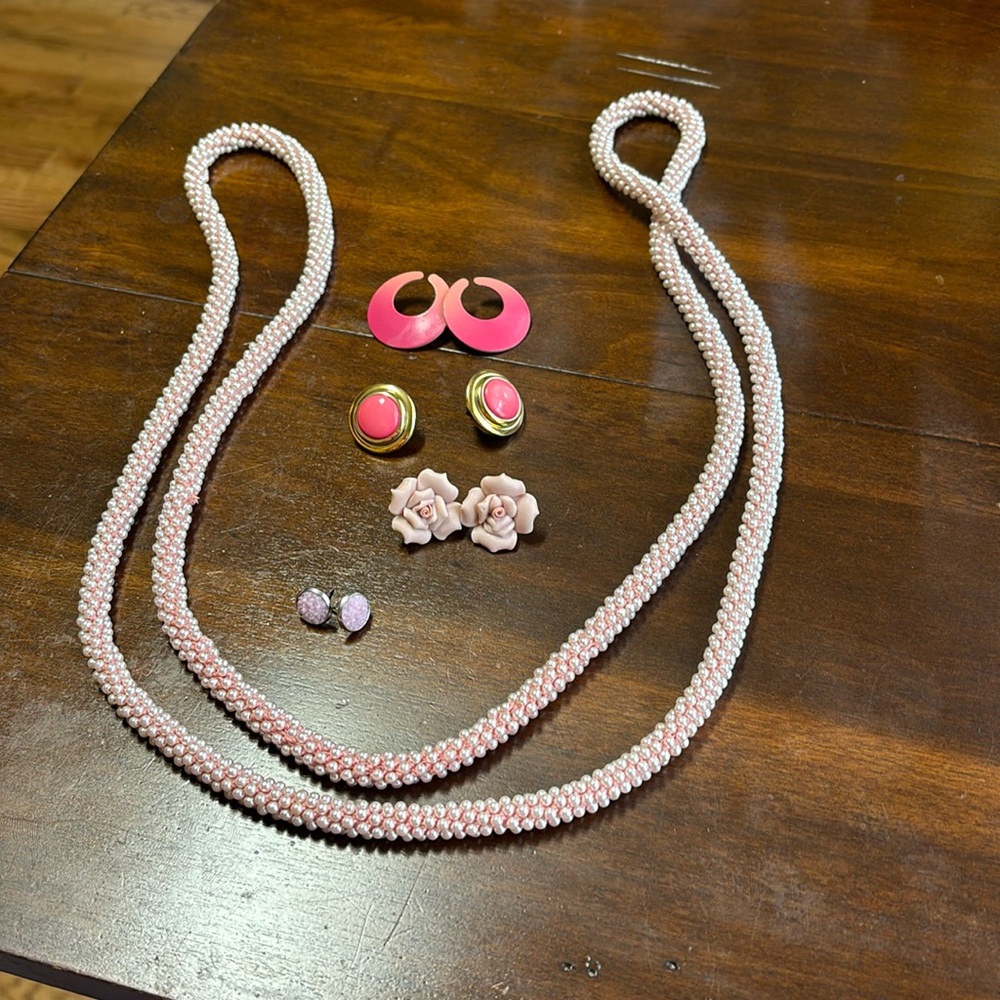 Pink Pearl Necklace Twisted/Intertwined 4 pair of earrings